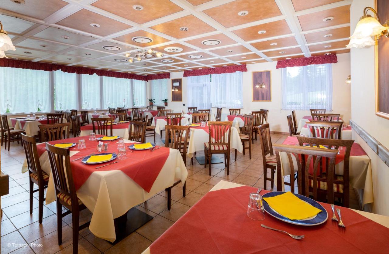 Hotel Alpen Andalo Buitenkant foto