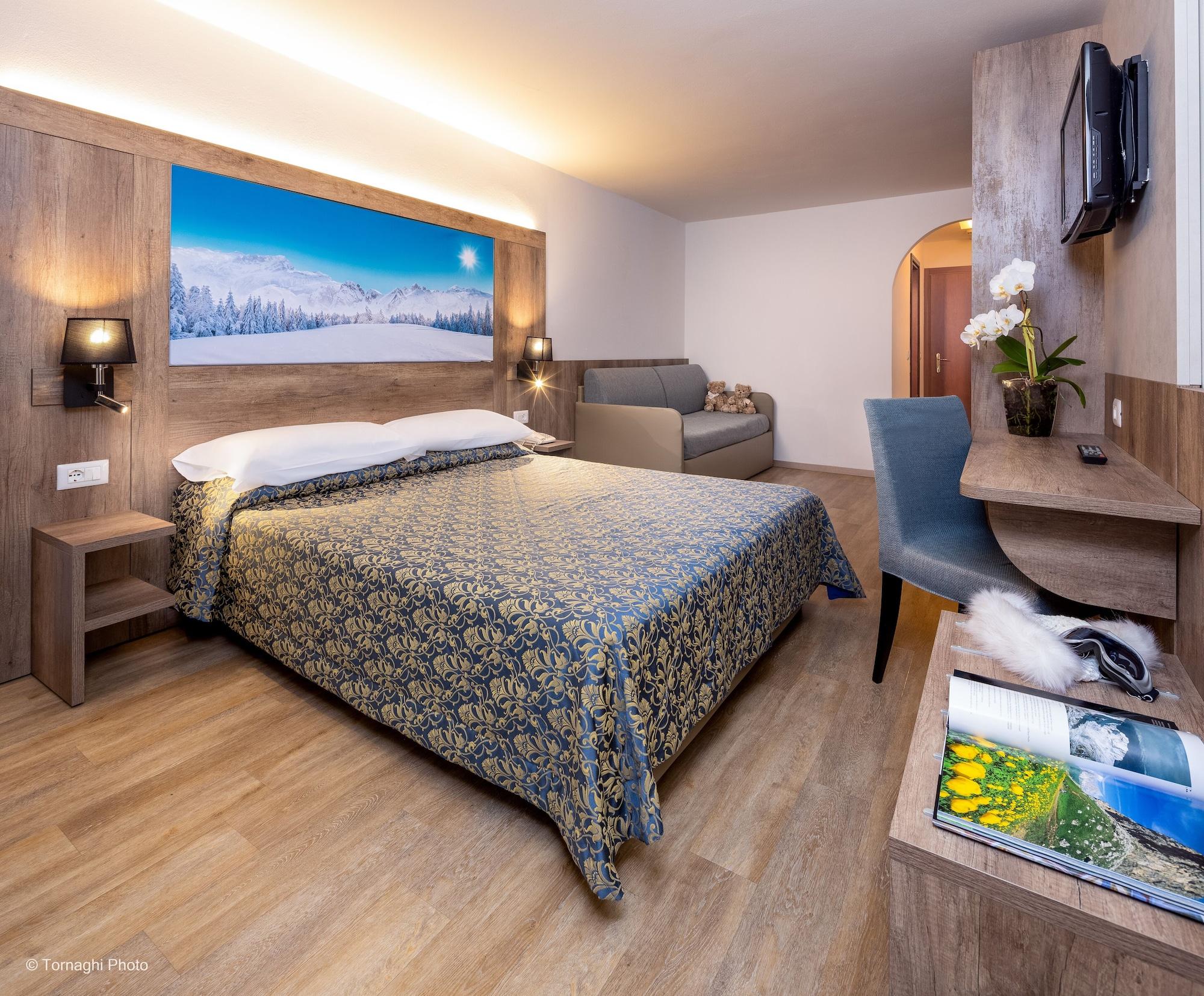 Hotel Alpen Andalo Buitenkant foto