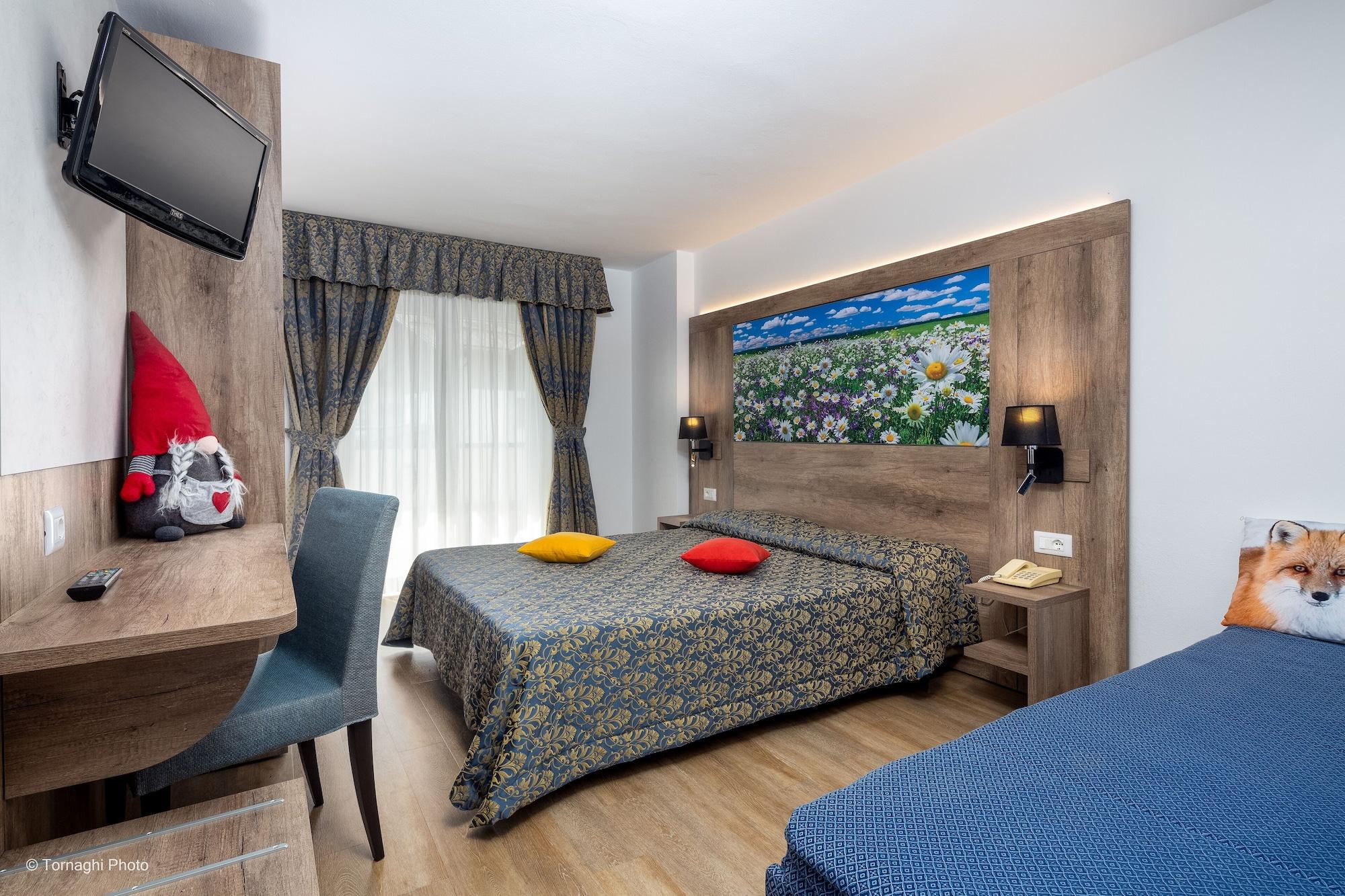 Hotel Alpen Andalo Buitenkant foto